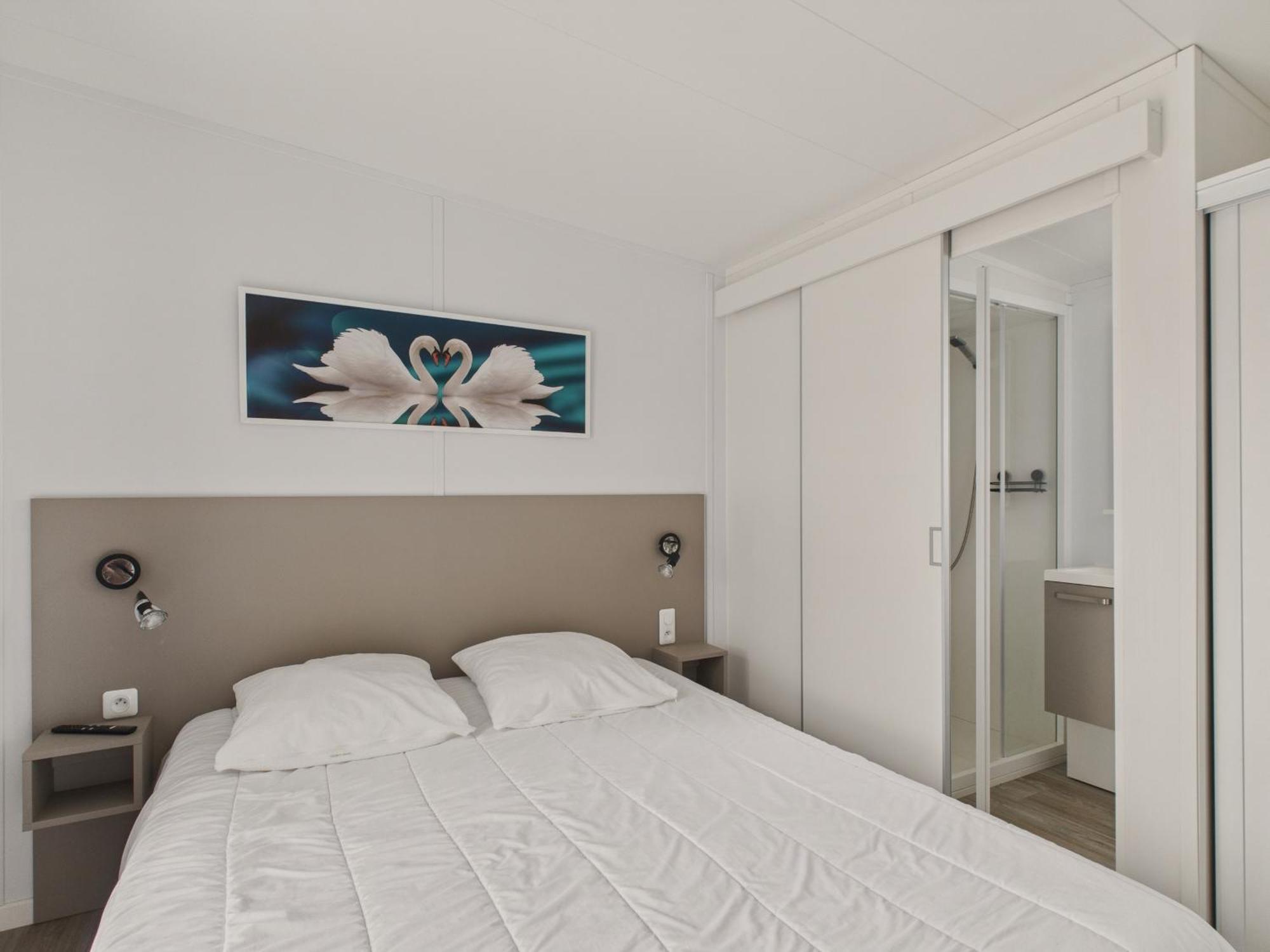 Joli Chalet Pour 6 - Domaine Avec Piscine Бретиньоль-сюр-Мер Экстерьер фото